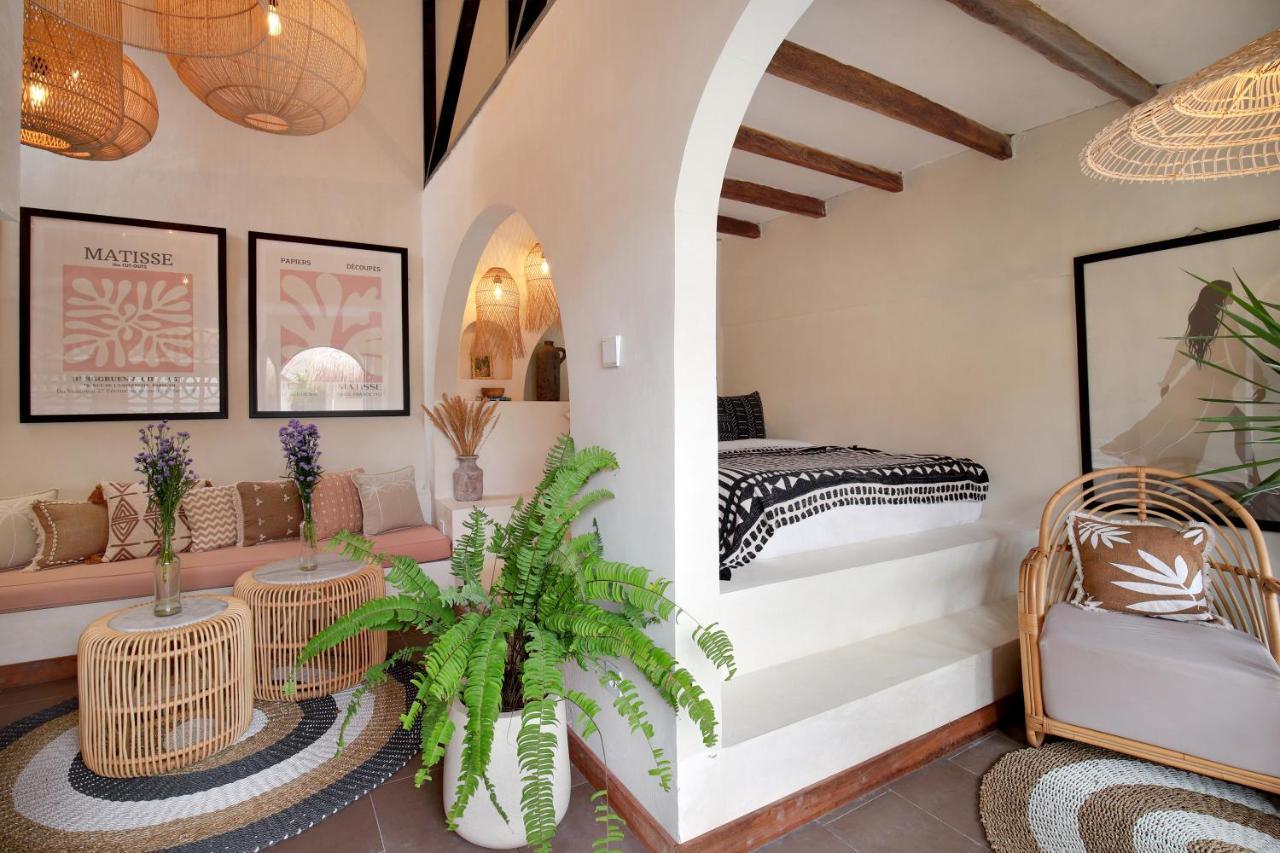 Seminyak Beach Bungalow Studio Villa 1 With Private Pool Sbb1 Eksteriør billede